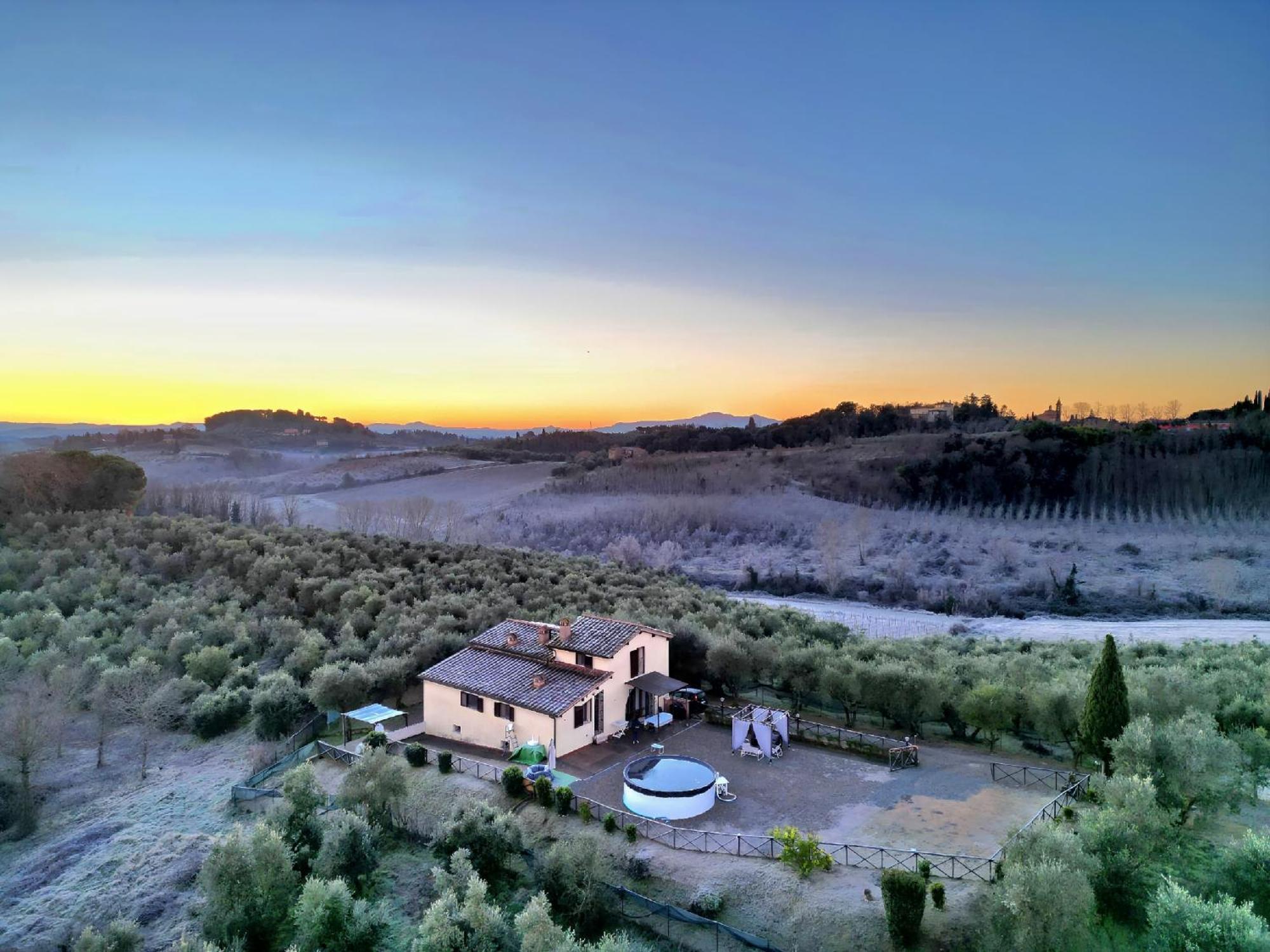 Villa Degli Olivi Nature 锡耶纳 外观 照片